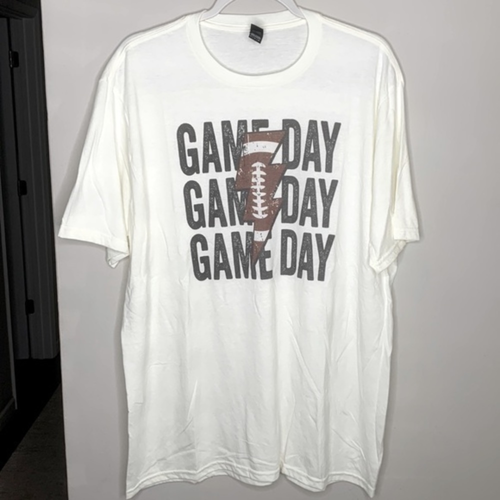 Game Day Football Short Sleeve Tee Shirt Lightning Bolt Football Game Day Sz XL